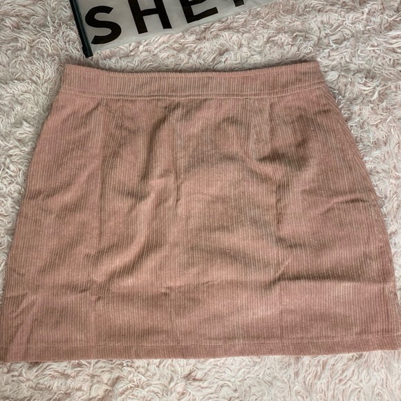 Nude Pink Button Mini Skirt - Picture 4 of 5